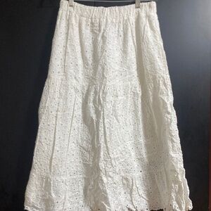 Women Zara white midi skirt